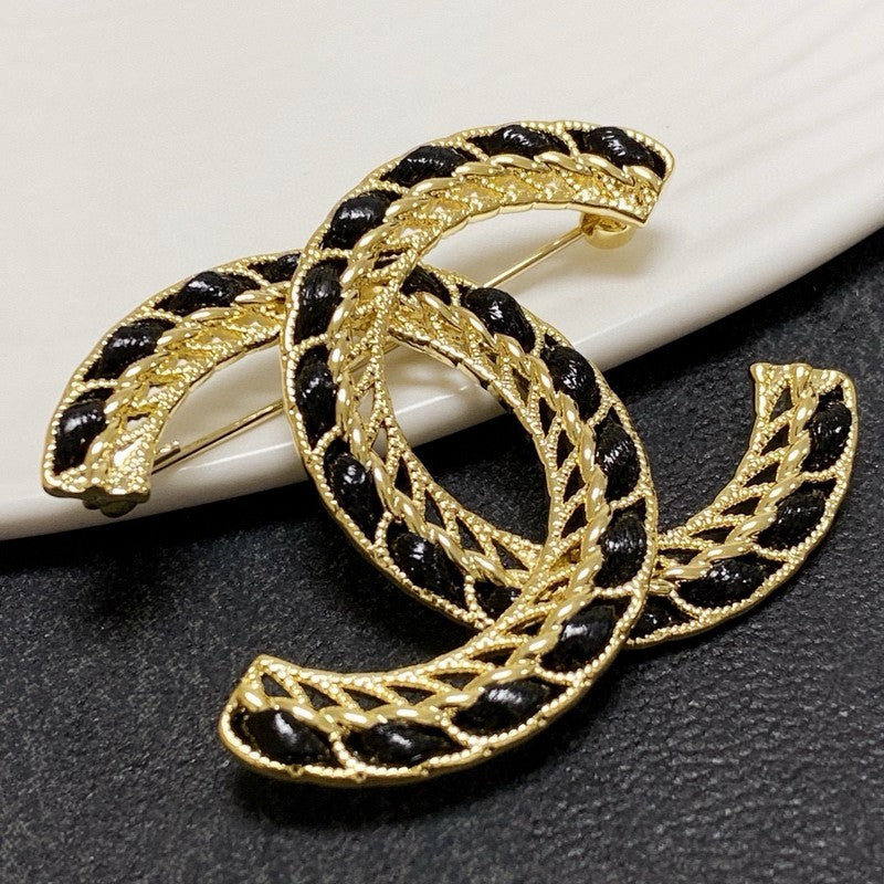Chanel Leather Gold 18K Gold Brooch product image 5, provided for visual reference and product detail review