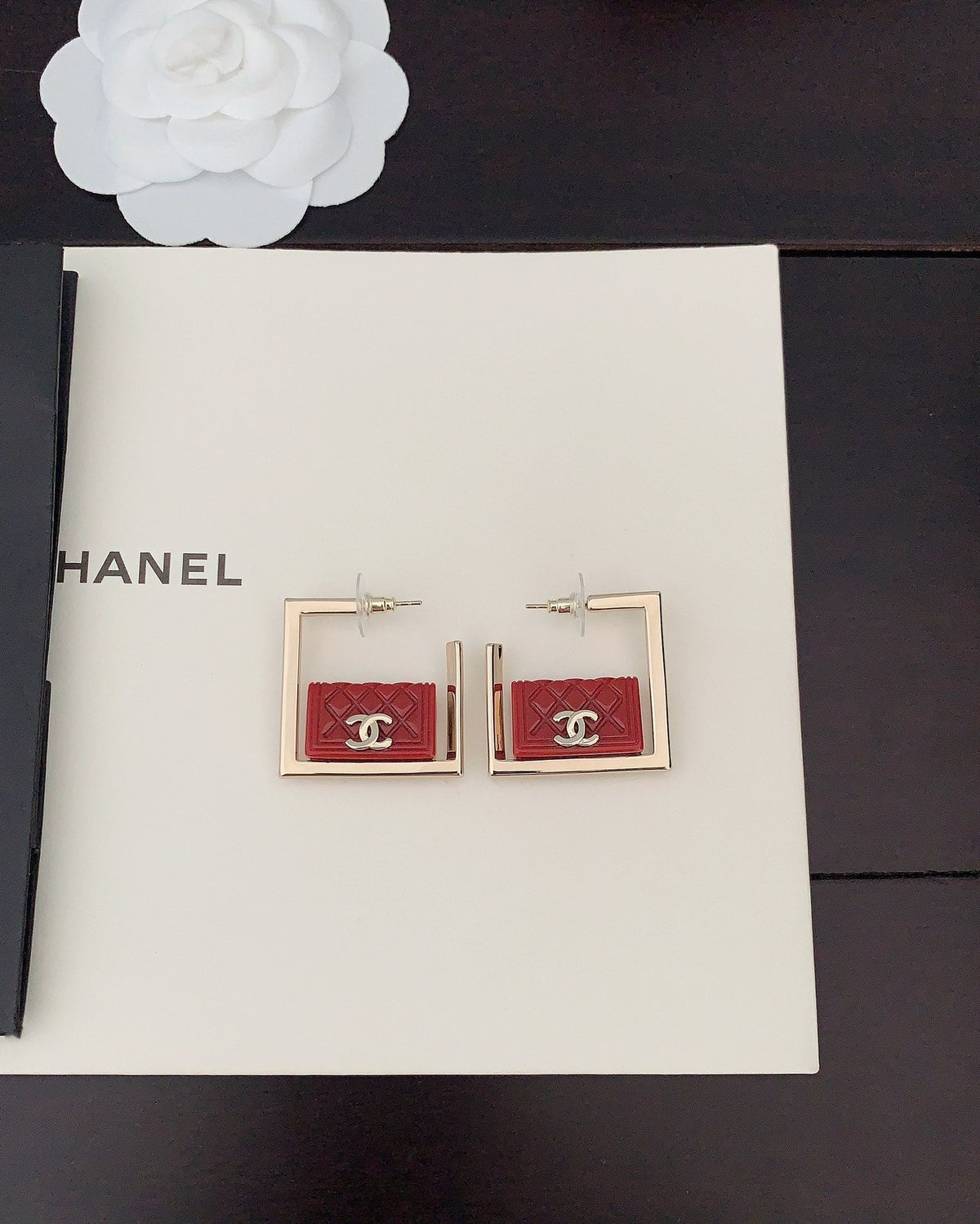 Red Bag Pendant 18K Gold Earrings product image 4, provided for visual reference and product detail review