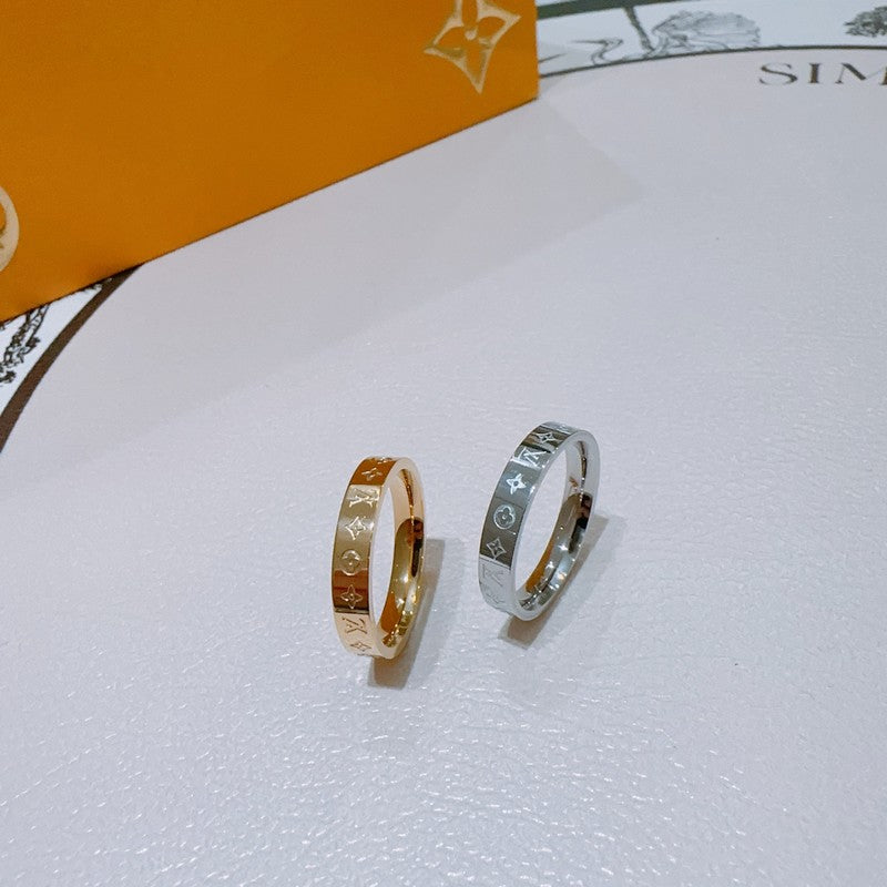 Louis Vuitton Instinct Set of Two Gold 18K Gold Ring product image 4, provided for visual reference and product detail review