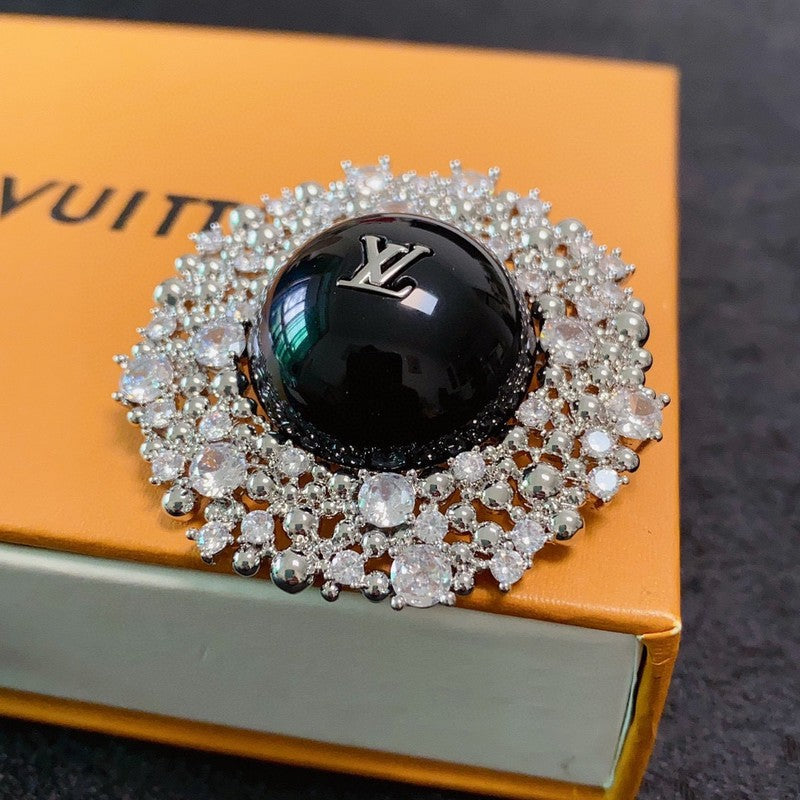 Louis Vuitton Black Ball 18K Gold Brooch product image 4, provided for visual reference and product detail review