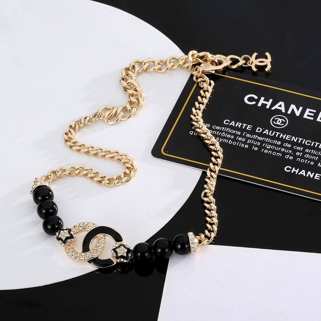 Chanel Black Pearls Diamonds 18K Gold Necklace product image 4, provided for visual reference and product detail review
