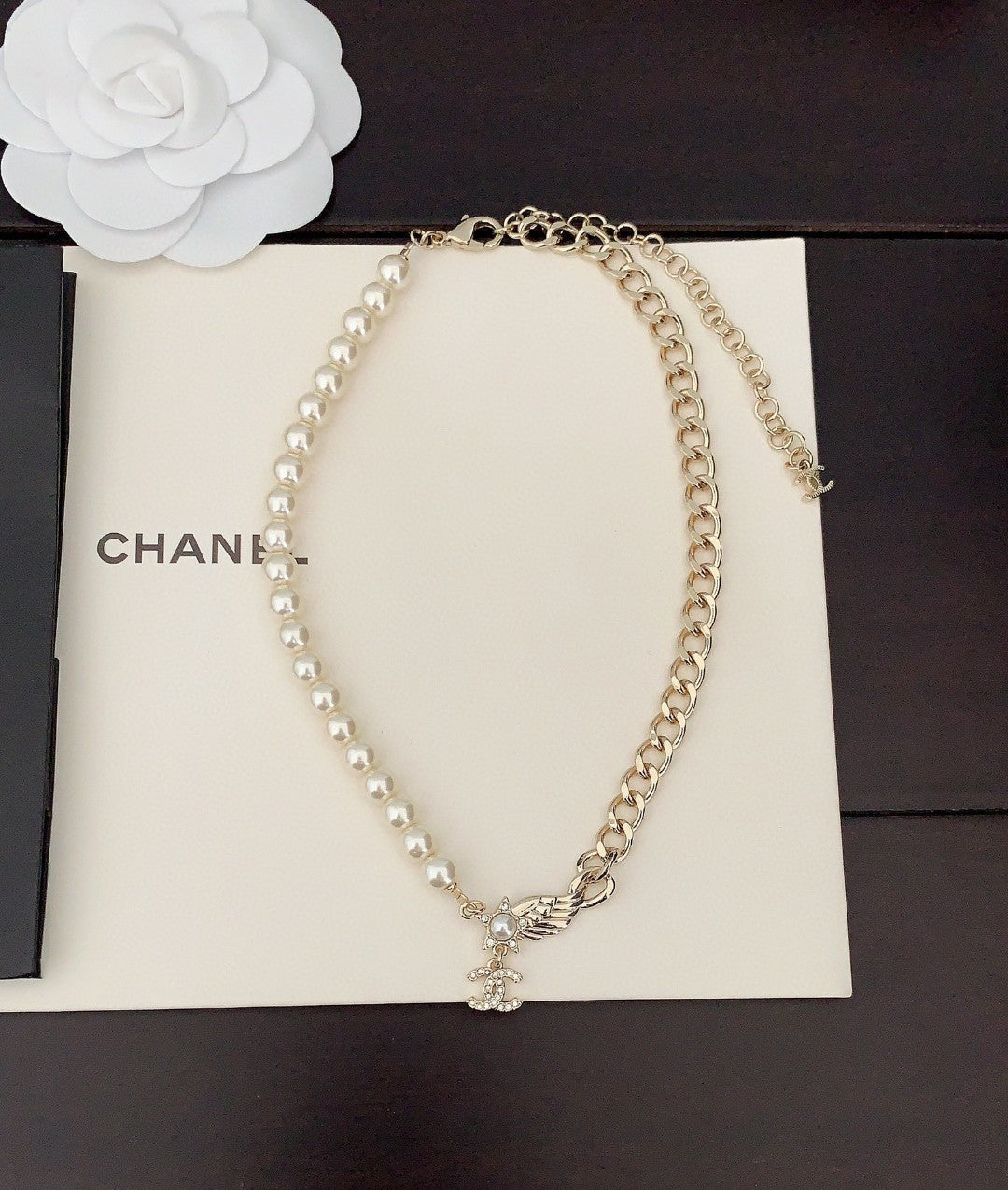Chanel Pearl Chain Choker 18K Gold Necklace product image 4, provided for visual reference and product detail review