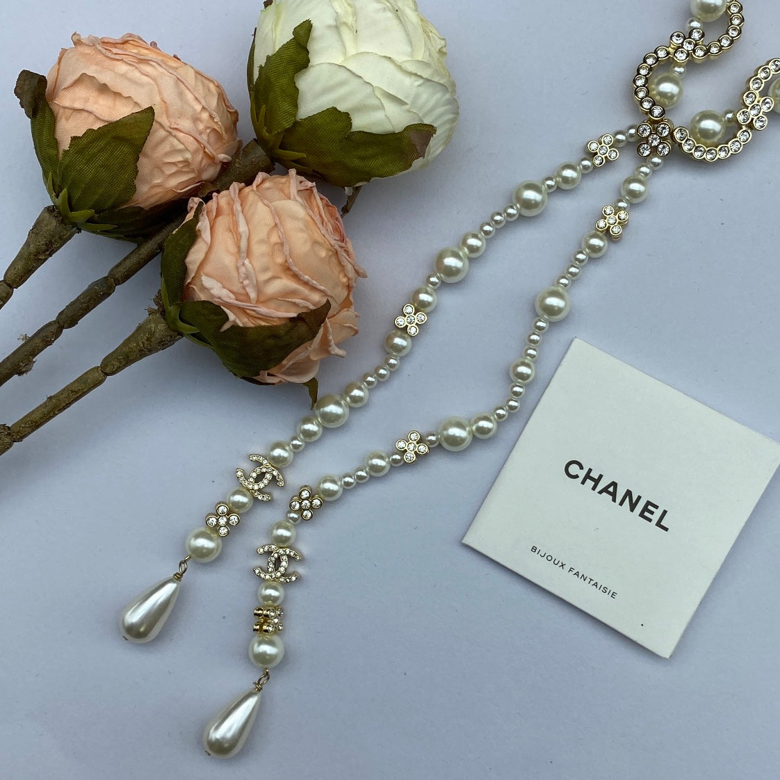 Chanel Pearl Chain 18K Gold Necklace product image 8, provided for visual reference and product detail review