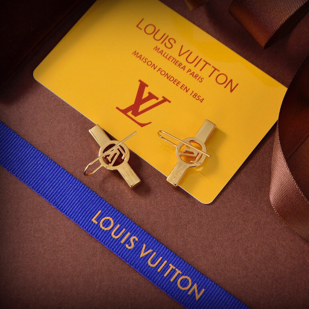 Louis Vuitton Crystals 18K Gold Earrings product image 4, provided for visual reference and product detail review