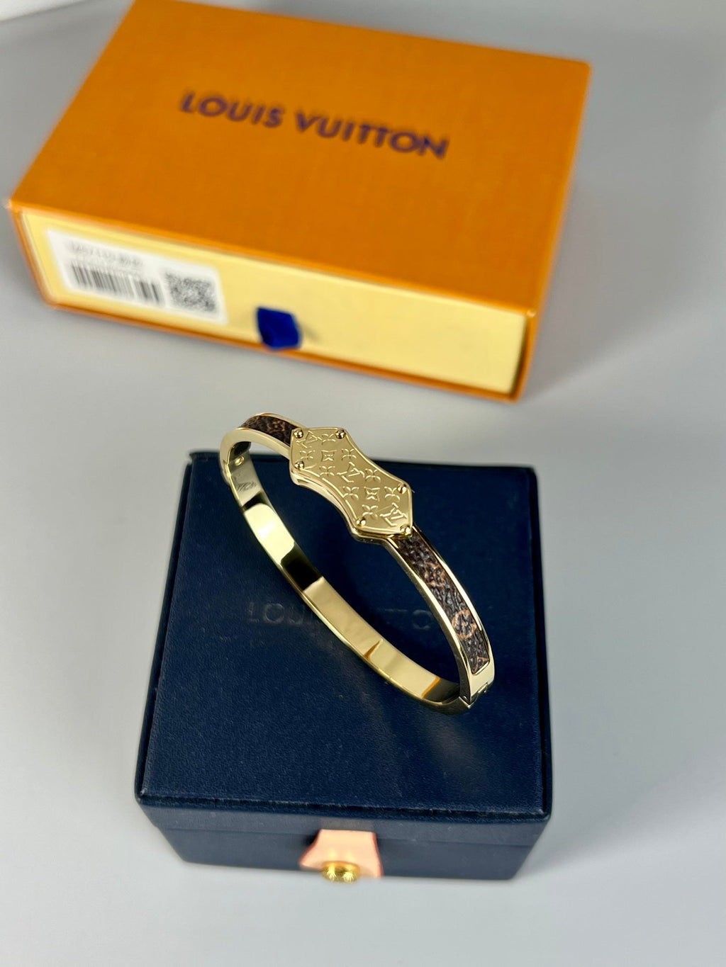 Louis Vuitton Vintage 18K Gold Bracelet product image 4, provided for visual reference and product detail review