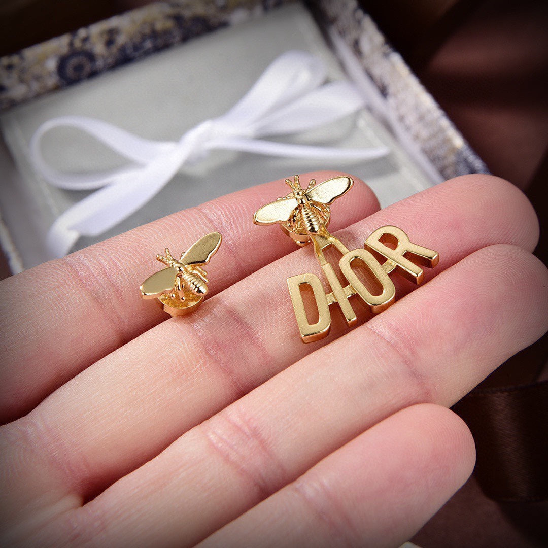 Dior Revolution 18K Gold Earrings product image 3, provided for visual reference and product detail review