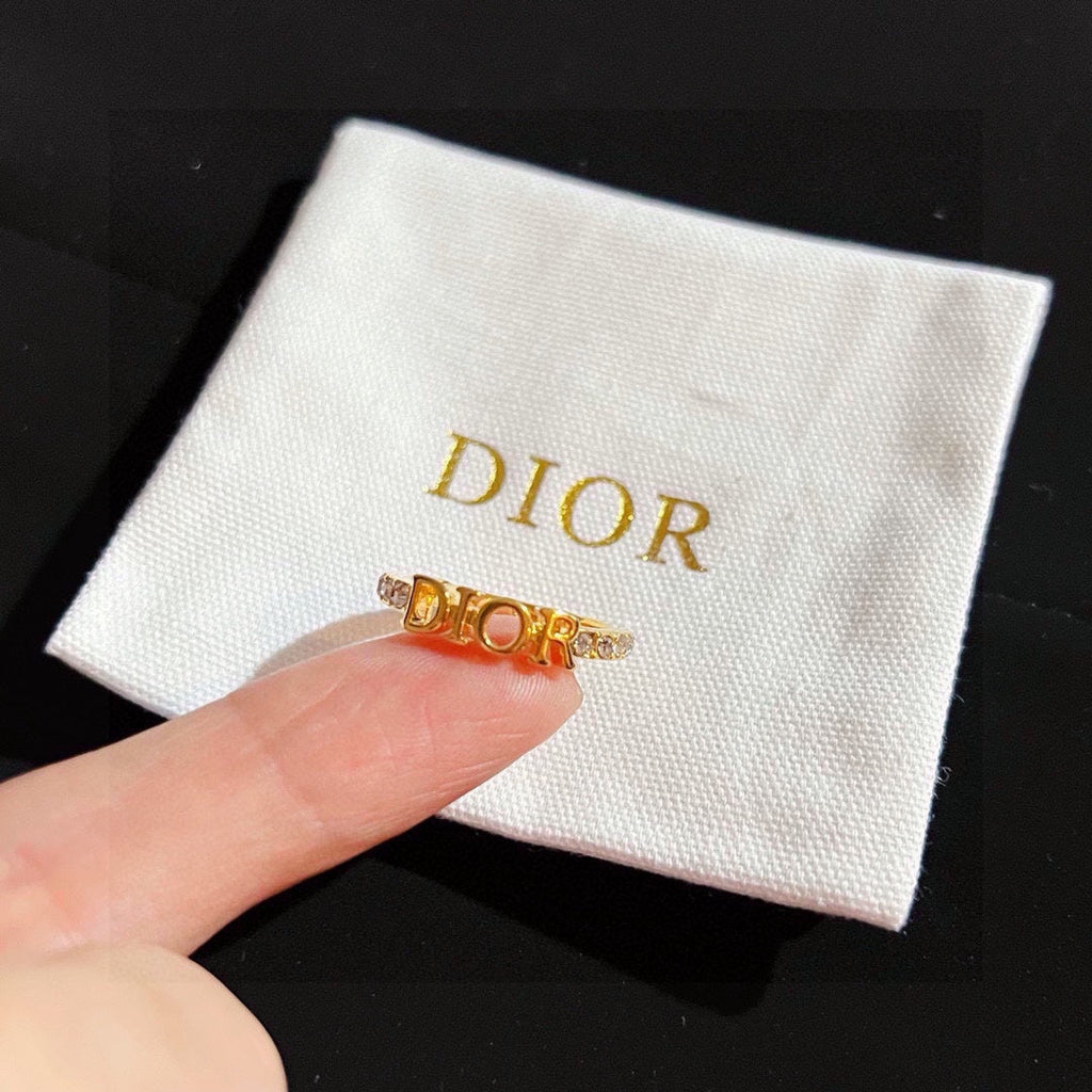 Dior Revolution 18K Gold Ring product image 8, provided for visual reference and product detail review
