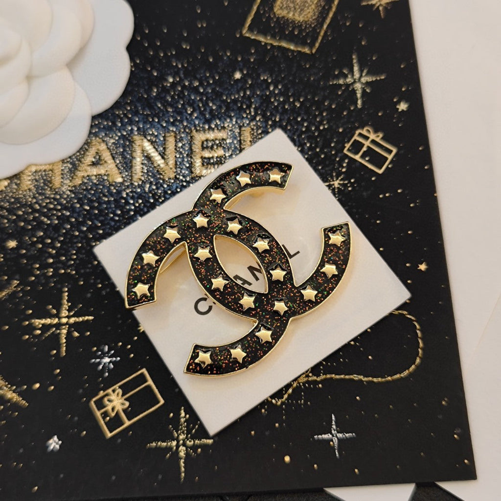 Chanel Black Star 18K Gold Brooch product image 5, provided for visual reference and product detail review
