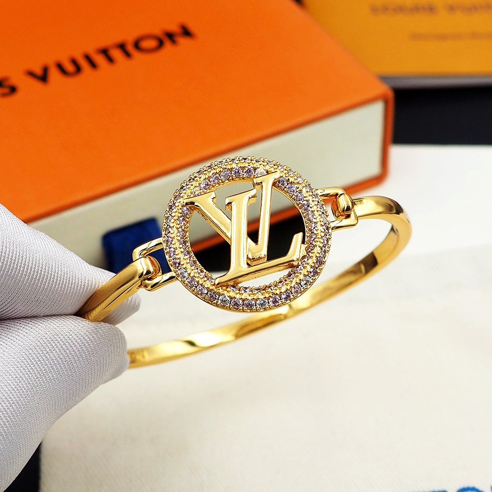Louis Vuitton Louise Tresor 18K Gold Bracelet product image 8, provided for visual reference and product detail review