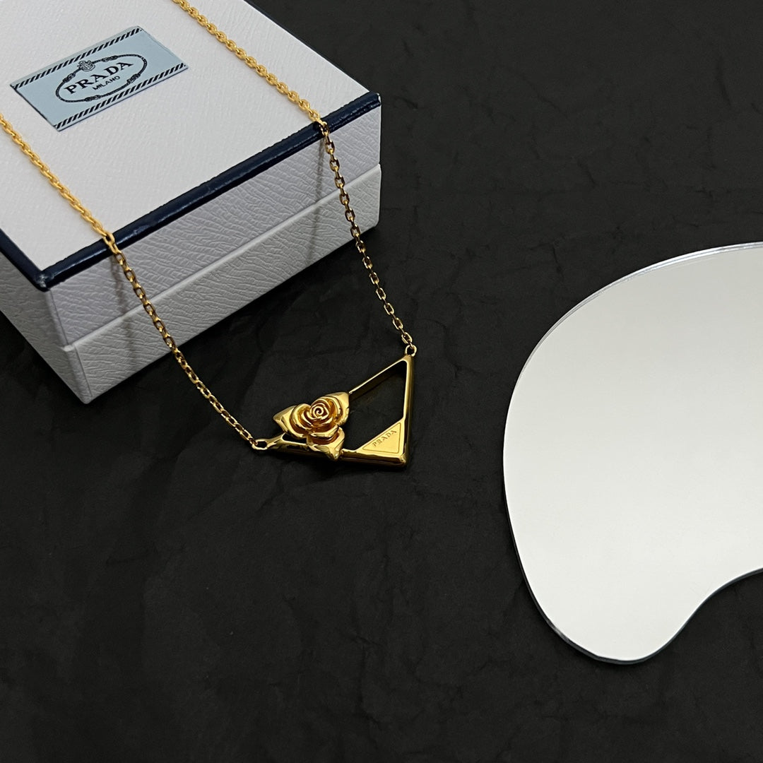 Victoire De Castellane 18K Gold Necklace product image 6, provided for visual reference and product detail review