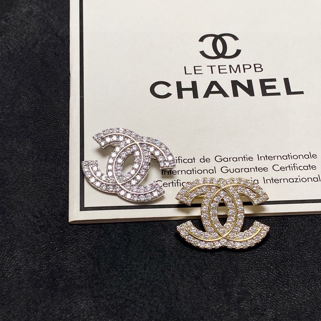 Chanel Diamonds Set Brooches 18K Gold Brooch product image 4, provided for visual reference and product detail review