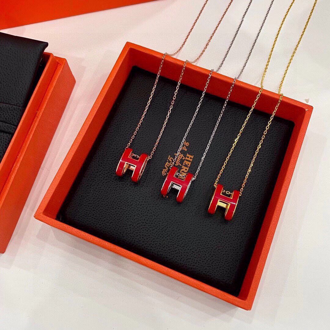 Hermes Mini Pop Red 18K Gold Necklace product image 6, provided for visual reference and product detail review