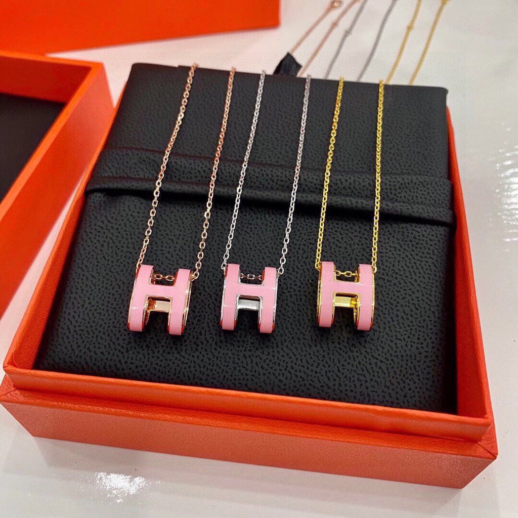 Hermes Mini Pop Pink 18K Gold Necklace product image 5, provided for visual reference and product detail review