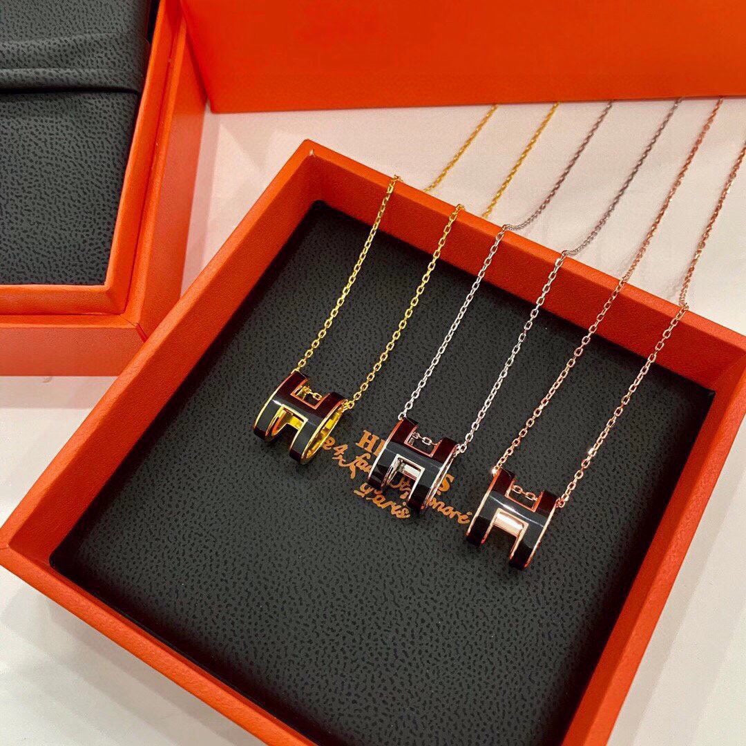 Hermes Mini Pop Black 18K Gold Necklace product image 6, provided for visual reference and product detail review