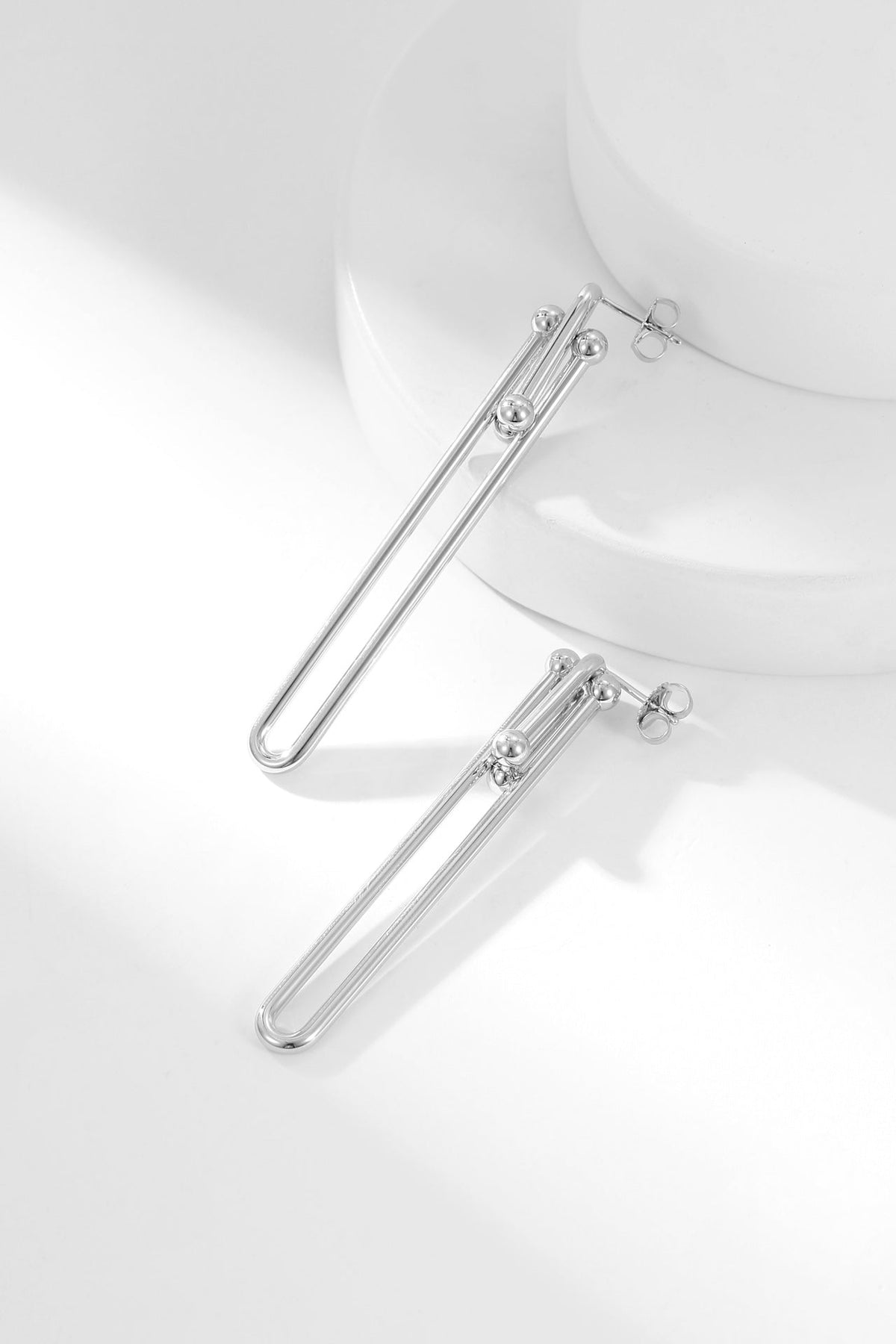 Tiffany HardWear Link 18K Gold Earrings product image 4, provided for visual reference and product detail review