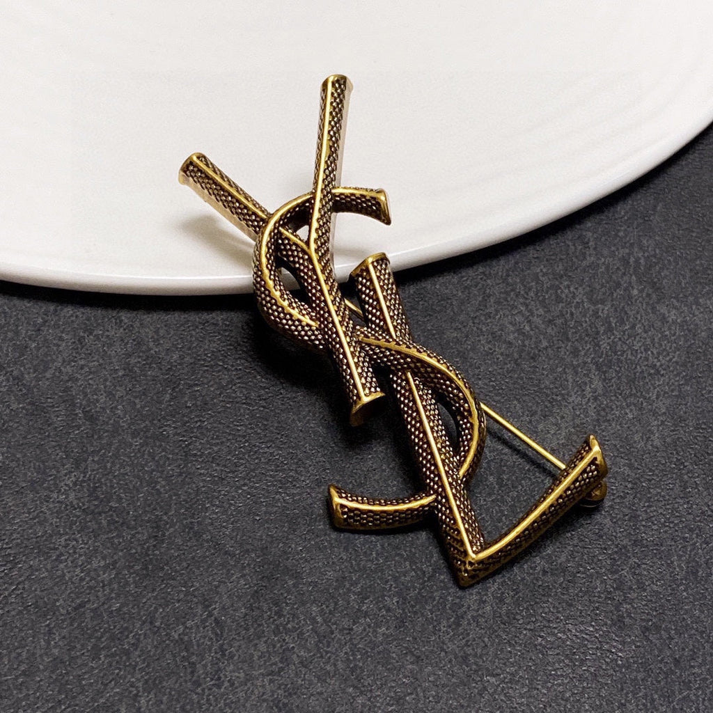 YSL Classic 18K Gold Brooch product image 5, provided for visual reference and product detail review