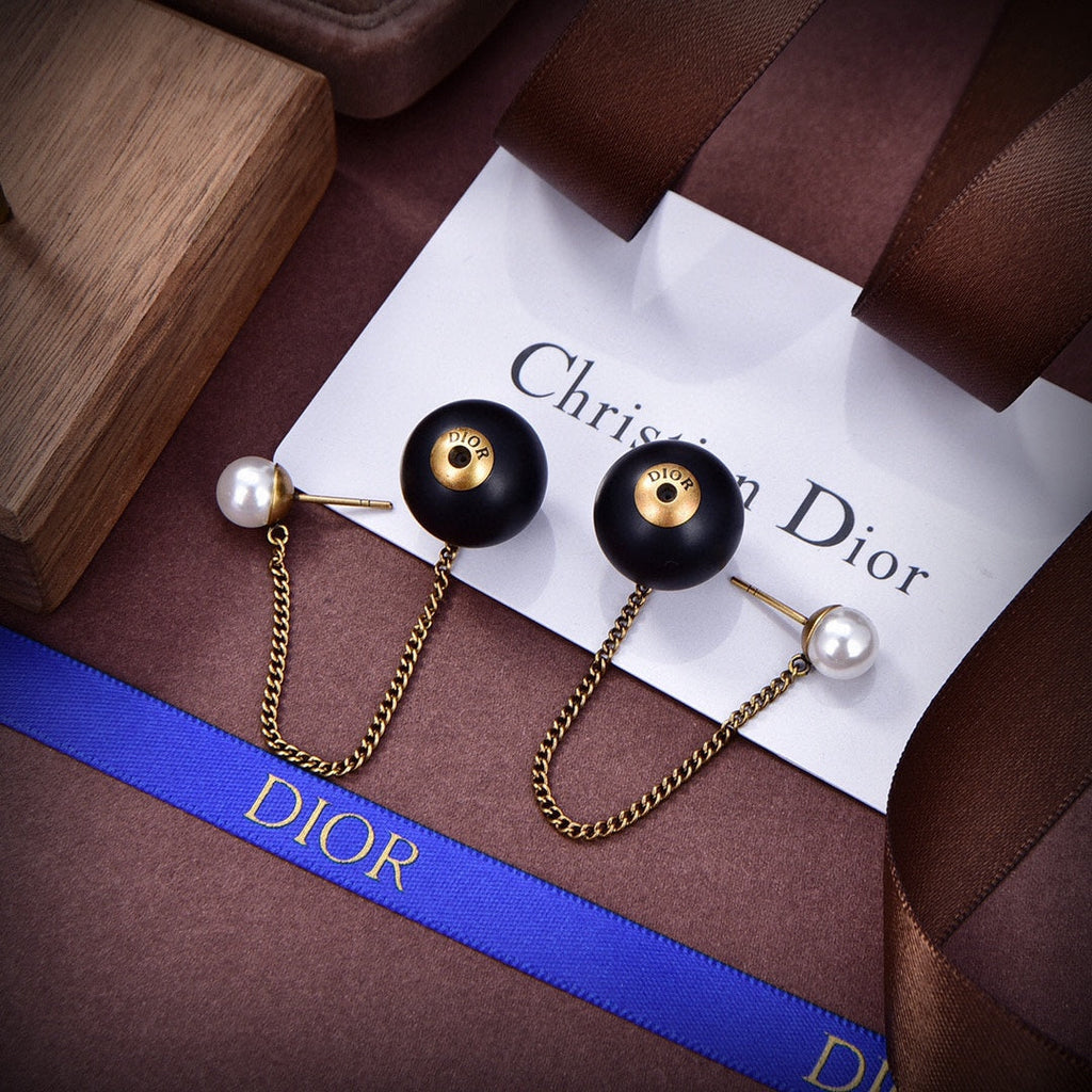 Dior Tribales Black Resin Pearl 18K Gold Earrings product image 7, provided for visual reference and product detail review