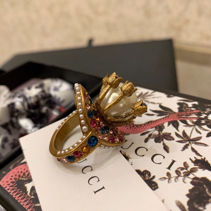 Gucci Double Multistone Pearl 18K Gold Ring product image 7, provided for visual reference and product detail review