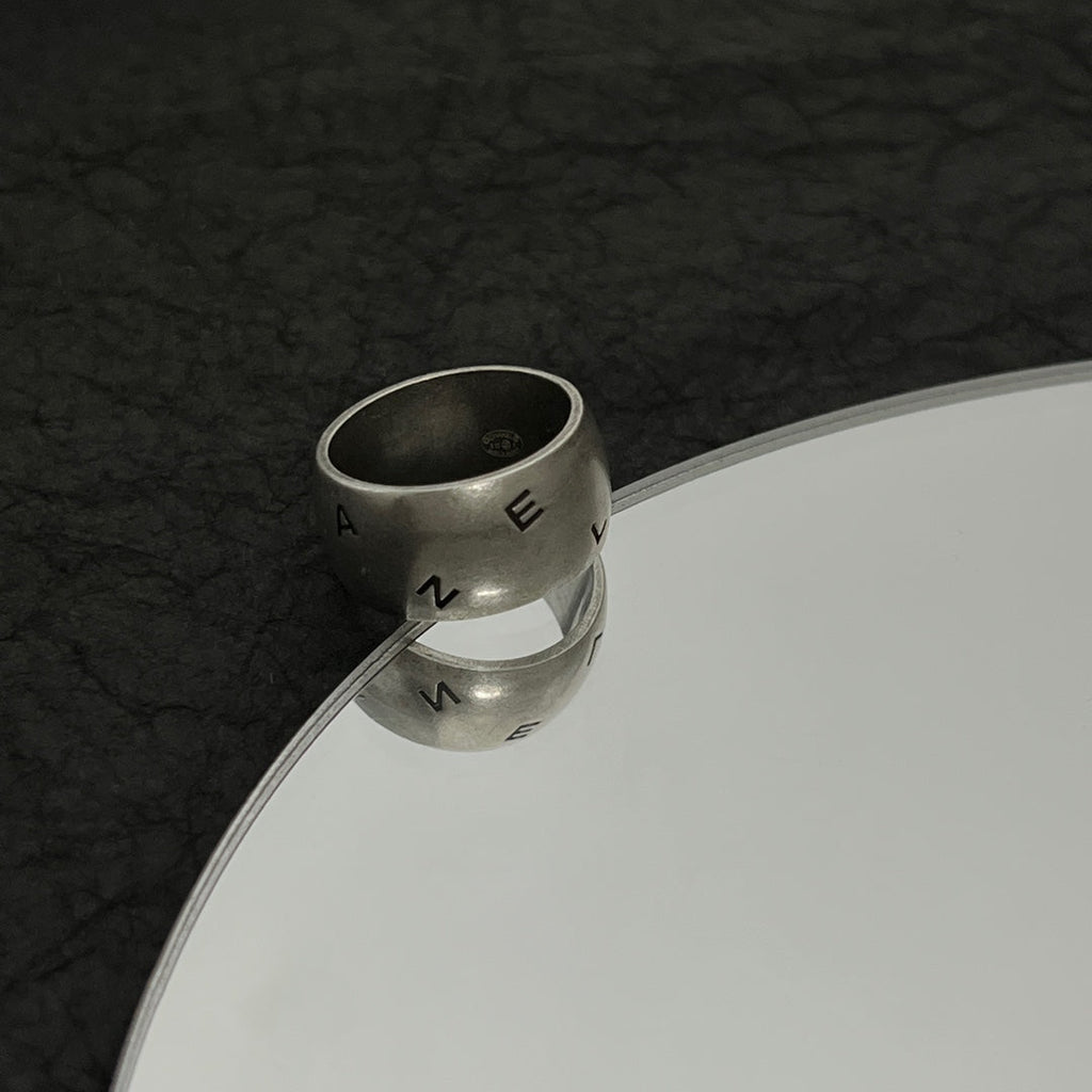 Chanel Vintage 18K Gold Ring product image 9, provided for visual reference and product detail review
