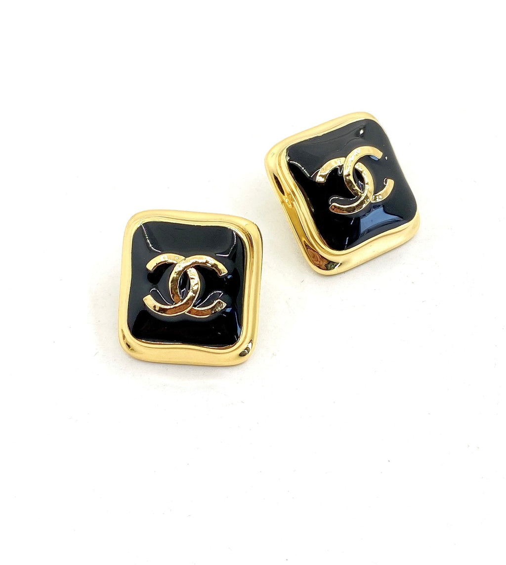 Chanel Square 18K Gold Earrings product image 5, provided for visual reference and product detail review