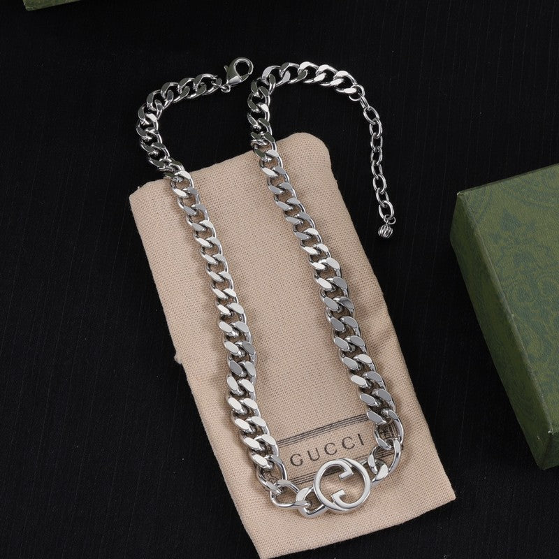 Gucci Double Chain 18K Gold Necklace product image 5, provided for visual reference and product detail review