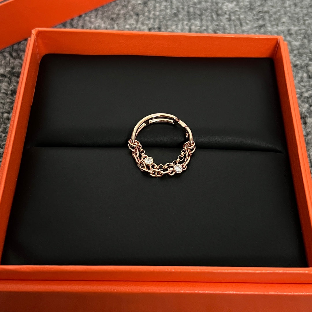 Hermes Chaine D'Ancre Chaos 18K Gold Ring product image 4, provided for visual reference and product detail review