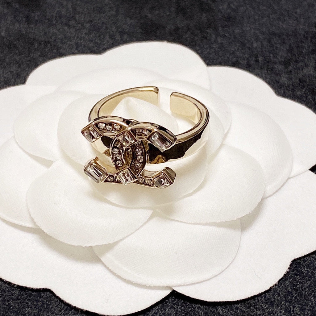 Chanel Crystals 18K Gold Ring product image 6, provided for visual reference and product detail review