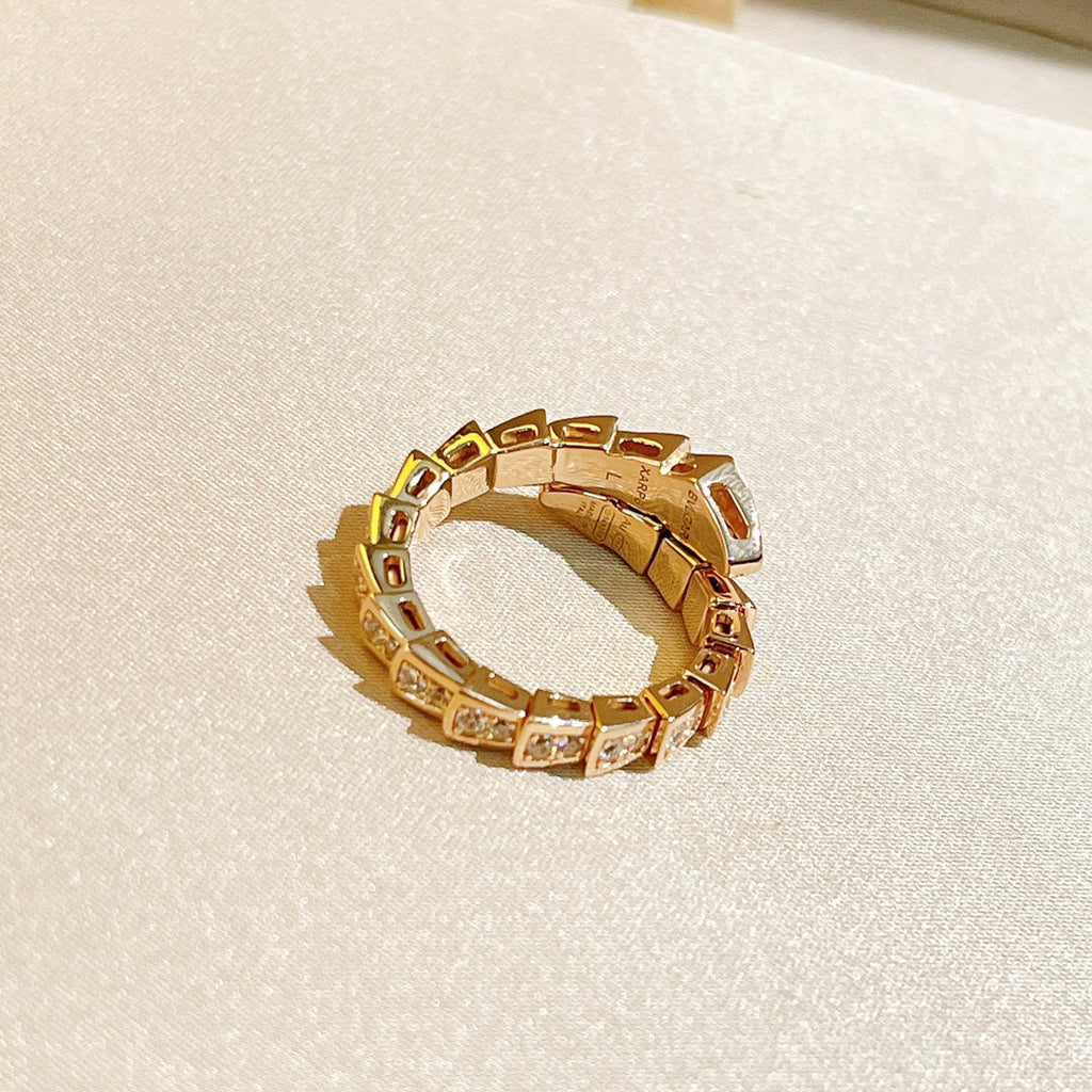 Bvlgari Serpenti Viper Pave Diamond 18K Gold Ring product image 8, provided for visual reference and product detail review