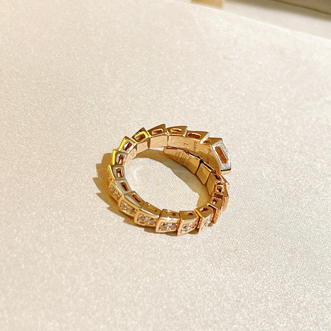 Bvlgari Serpenti Viper Pave Diamond 18K Gold Ring product image 8, provided for visual reference and product detail review