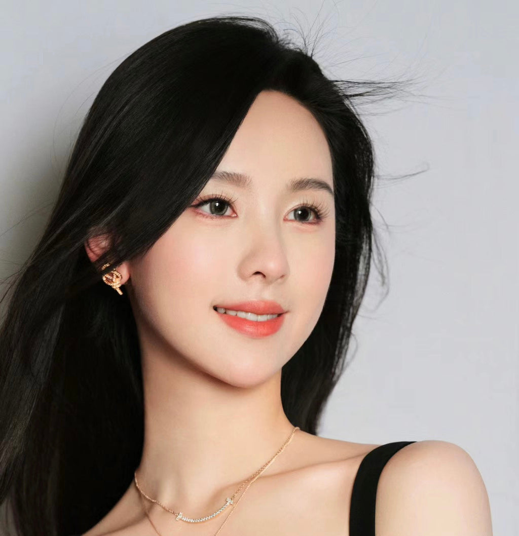 Tiffany Keys Woven Diamond 18K Gold Earrings product image 7, provided for visual reference and product detail review