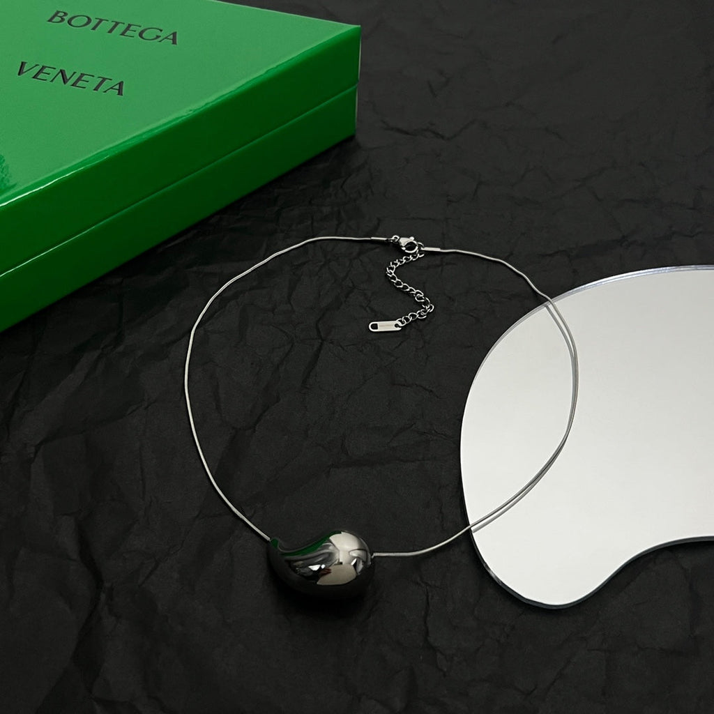 Bvlgari Drop Pendant 18K Gold Necklace product image 3, provided for visual reference and product detail review