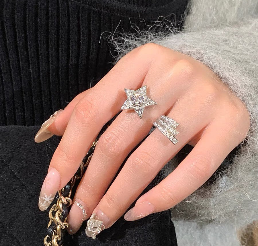 Chanel Comete Diamonds 18K Gold Ring product image 5, provided for visual reference and product detail review