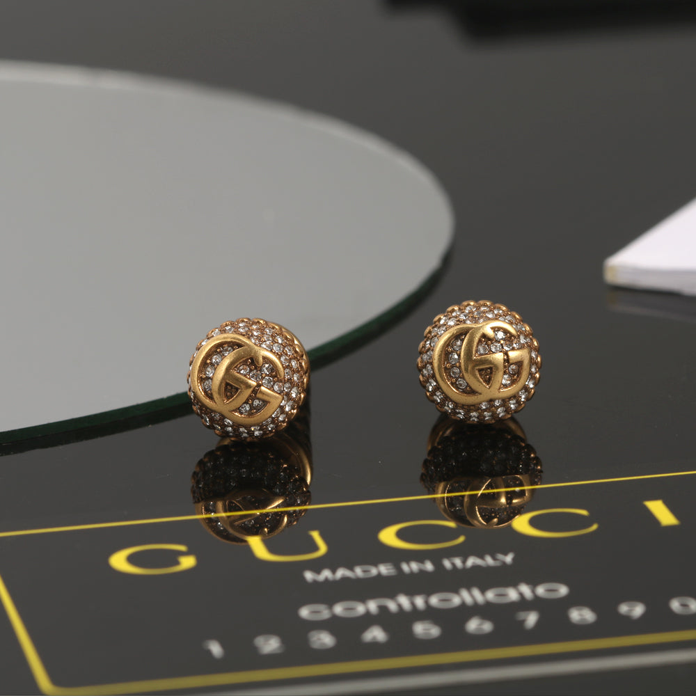 Gucci Double Vintage 18K Gold Earrings product image 5, provided for visual reference and product detail review