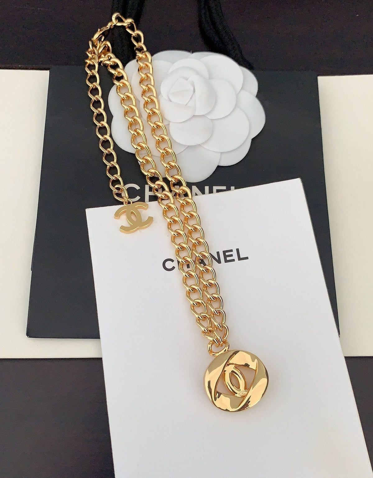 Chanel Diamond Chain 18K Gold Necklace product image 5, provided for visual reference and product detail review