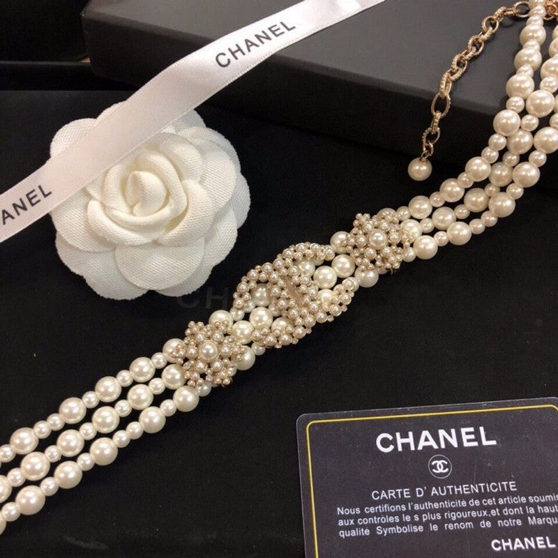 Chanel Pearl Choker 18K Gold Necklace product image 6, provided for visual reference and product detail review