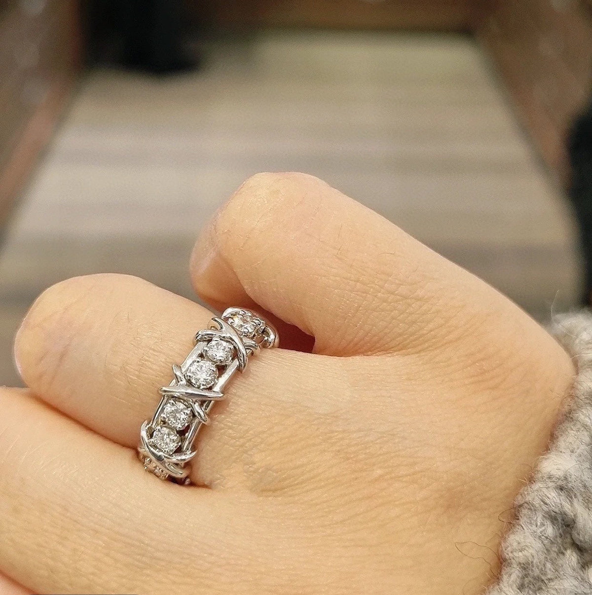 Tiffany Schlumberger Eighteen Stone 18K Gold Ring product image 3, provided for visual reference and product detail review