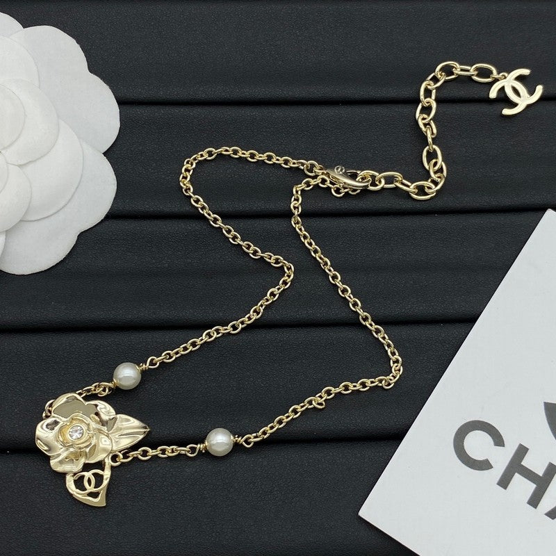 Chanel Camellia 18K Gold Necklace product image 5, provided for visual reference and product detail review