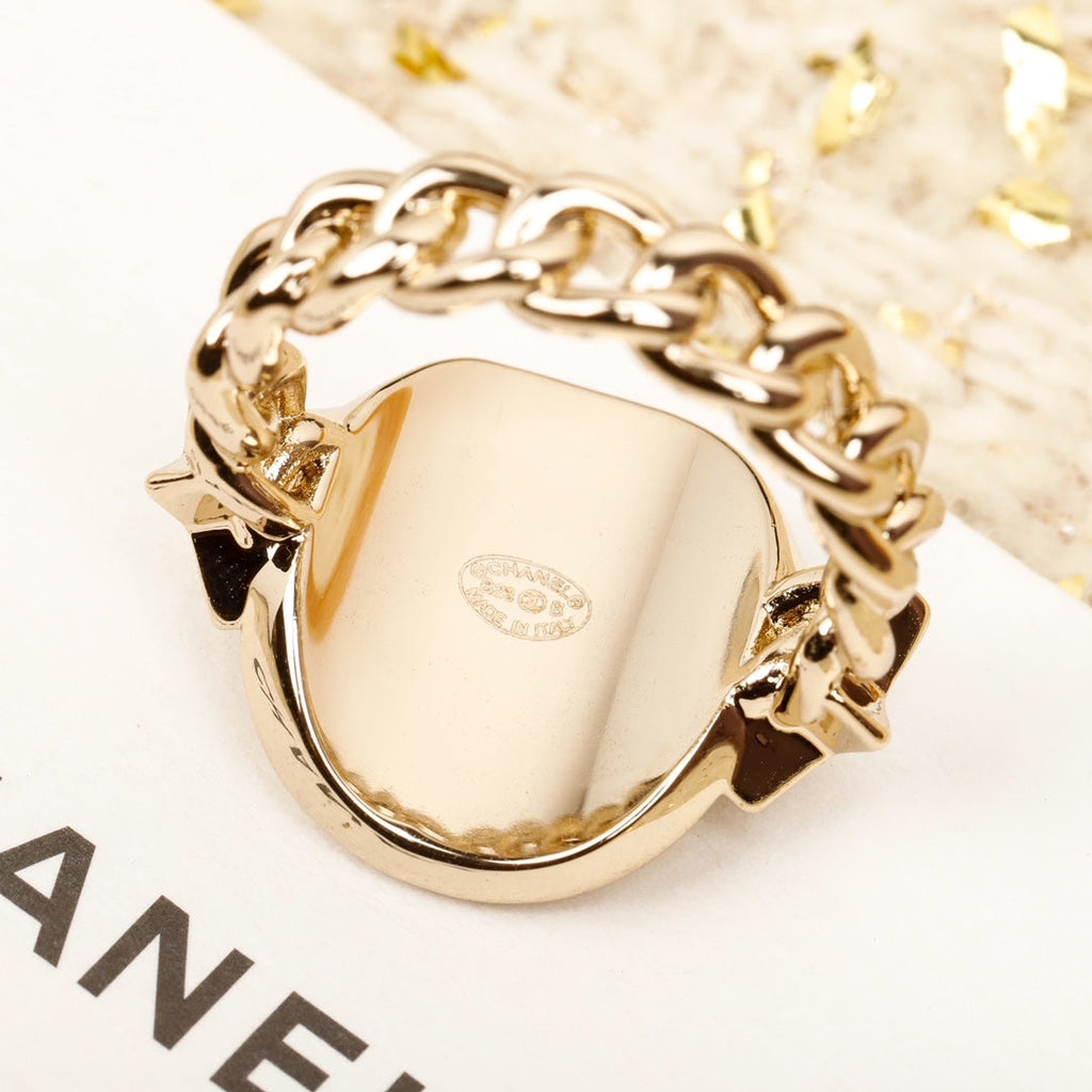 Chanel Chain 18K Gold Ring product image 3, provided for visual reference and product detail review