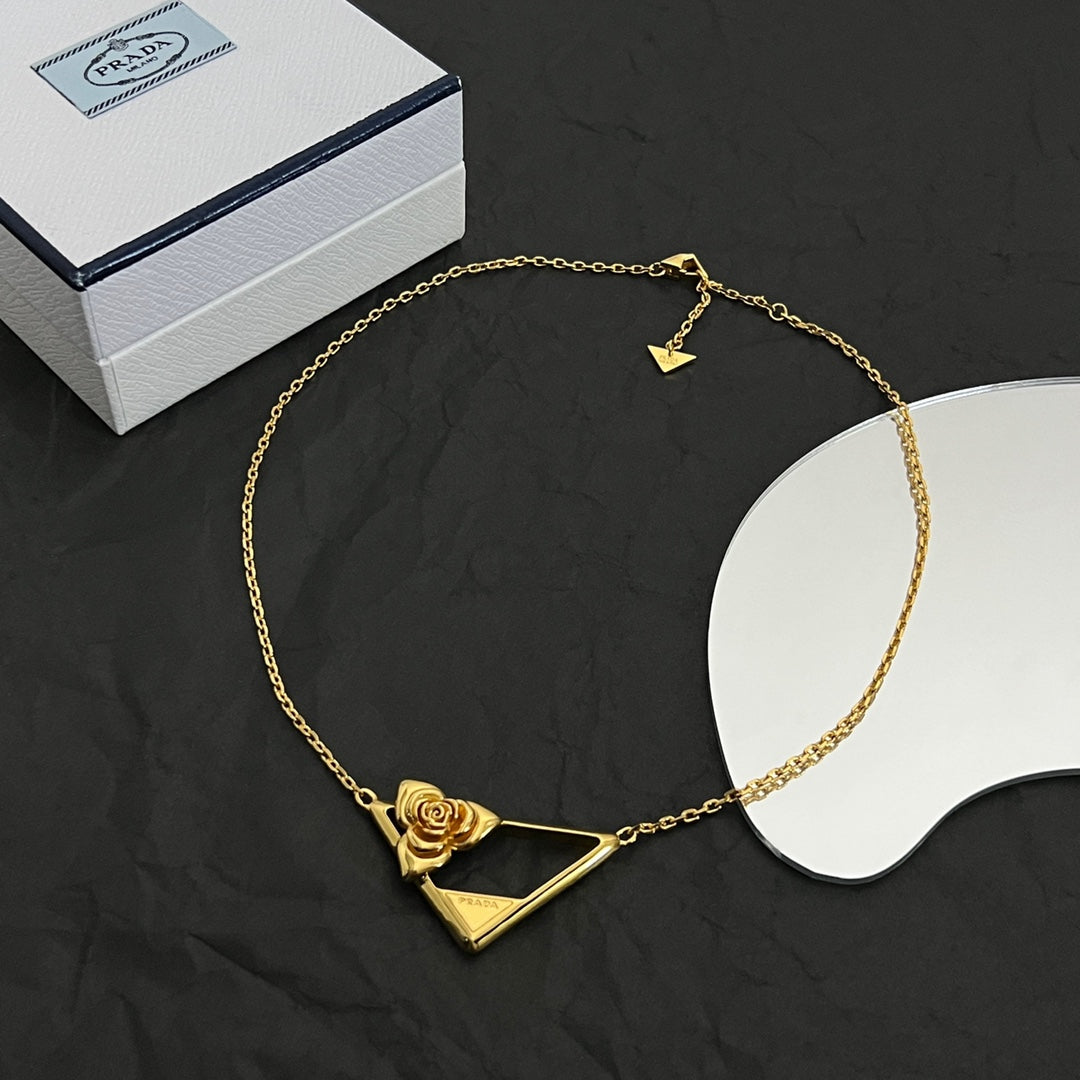 Victoire De Castellane 18K Gold Necklace product image 2, provided for visual reference and product detail review