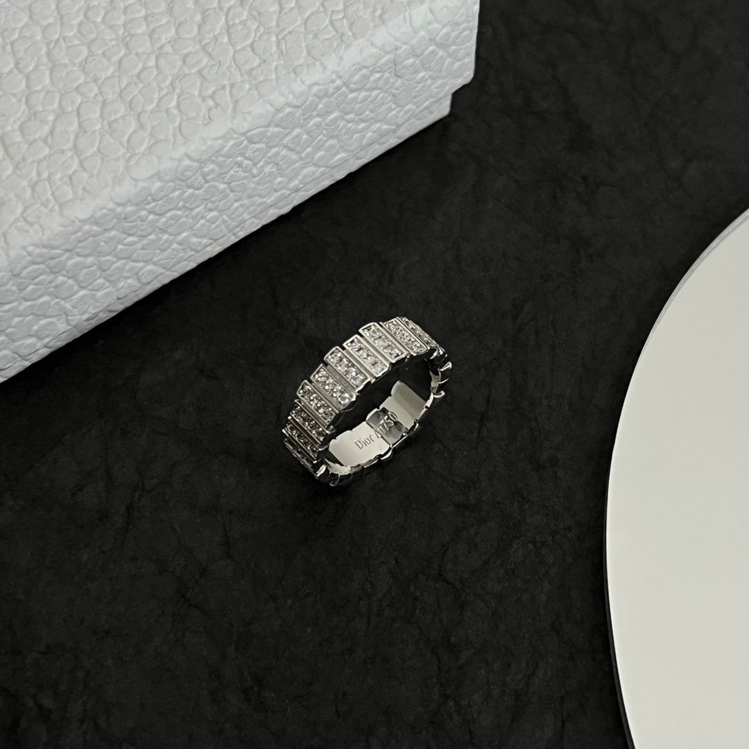 Dior Gem Diamonds 18K Gold Ring product image 6, provided for visual reference and product detail review