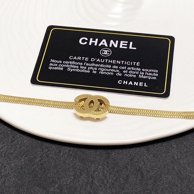 Chanel Gold Choker 18K Gold Necklace product image 6, provided for visual reference and product detail review