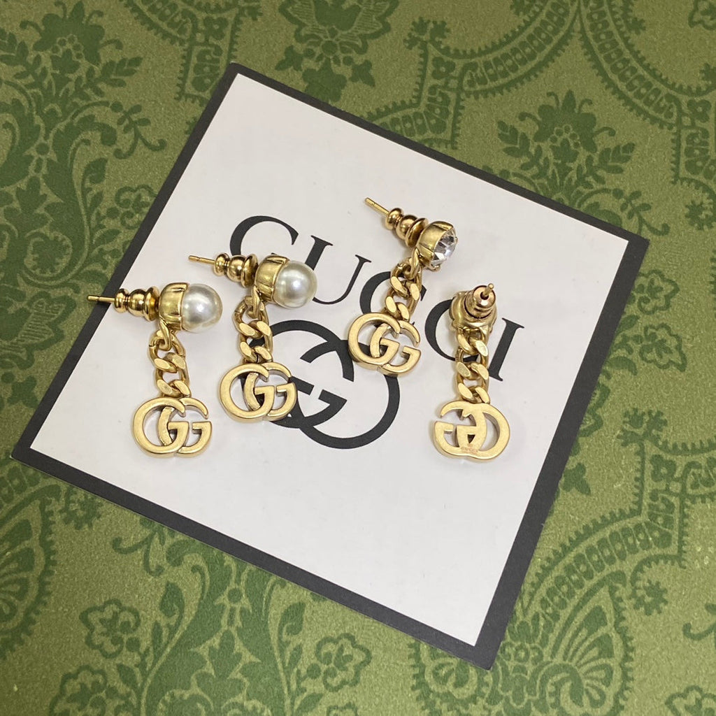 Gucci Double Chain 18K Gold Earrings product image 6, provided for visual reference and product detail review