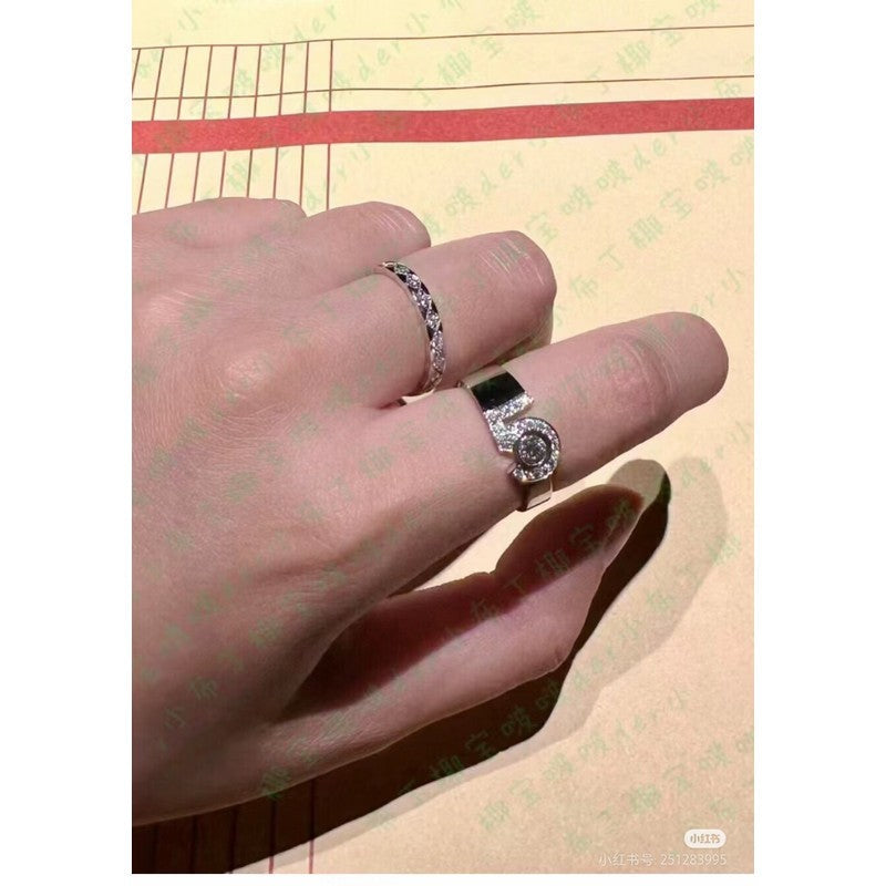 Chanel No.5 Diamond 18K Gold Ring product image 3, provided for visual reference and product detail review