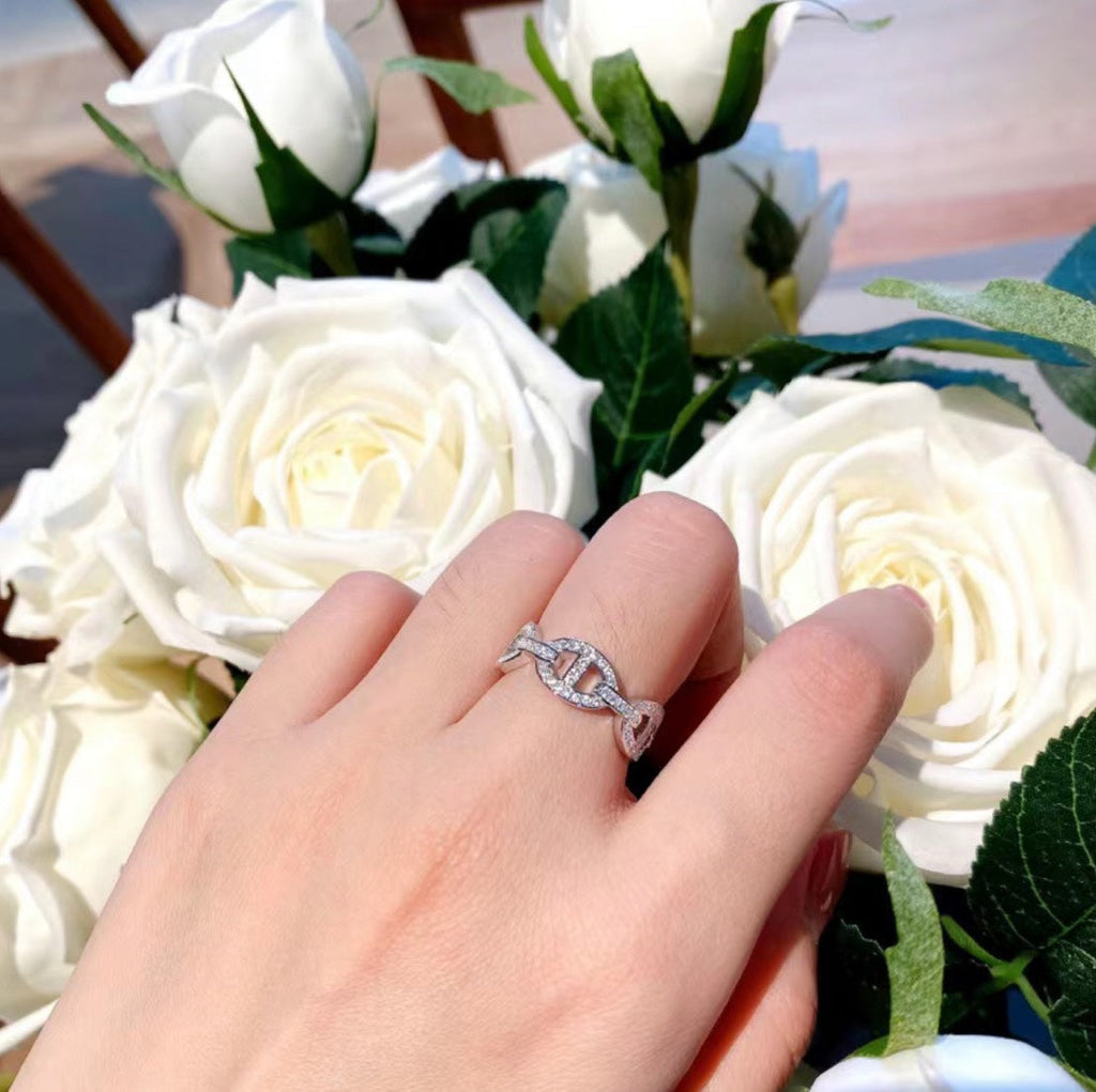 Hermes Chaine d'Ancre Enchainee Diamond 18K Gold Ring product image 5, provided for visual reference and product detail