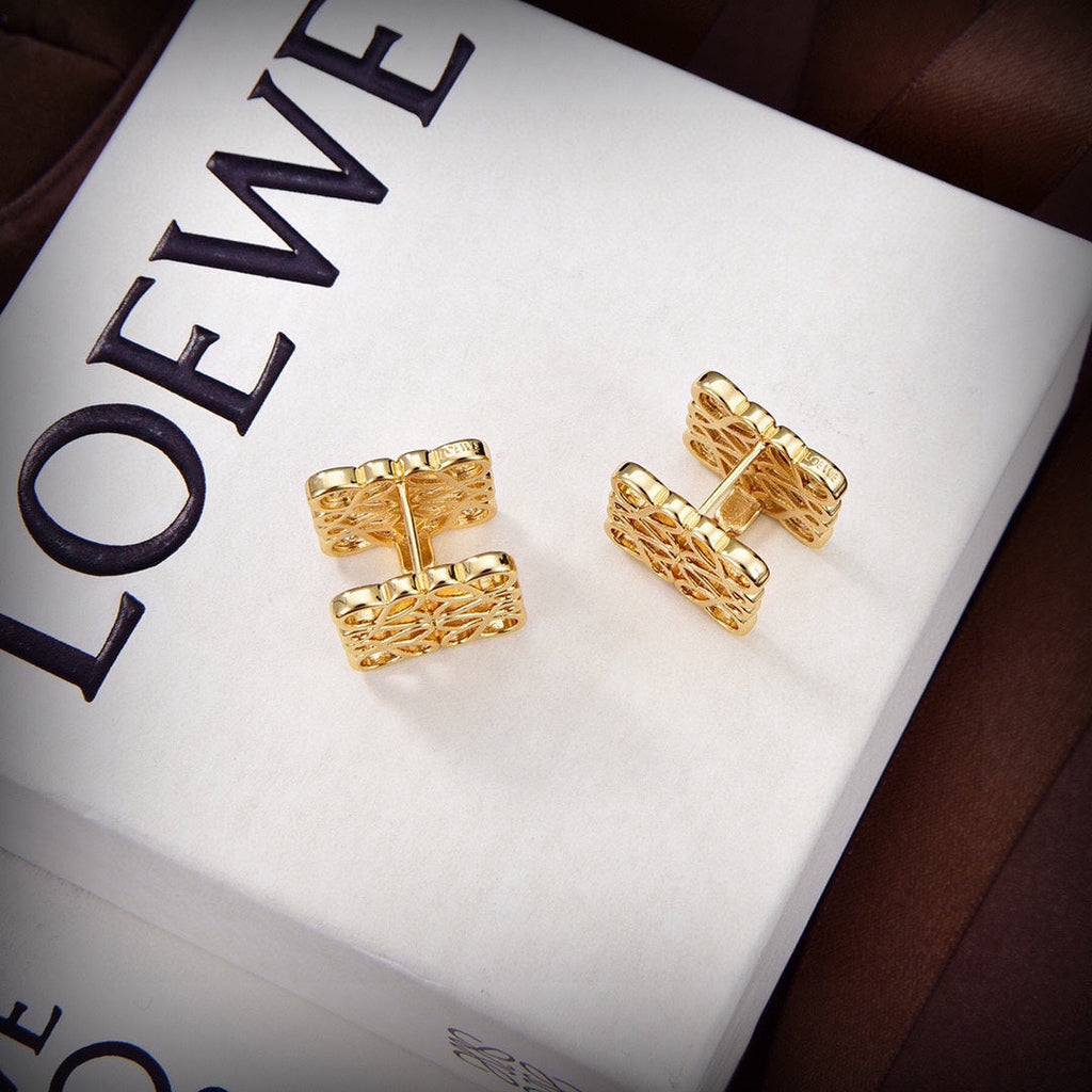 LOEWE Anagram Cube Diamonds 18K Gold Earrings product image 5, provided for visual reference and product detail review