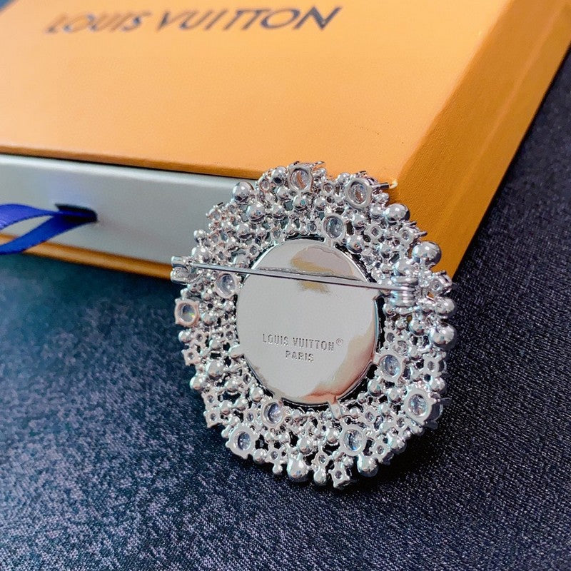 Louis Vuitton Black Ball 18K Gold Brooch product image 5, provided for visual reference and product detail review
