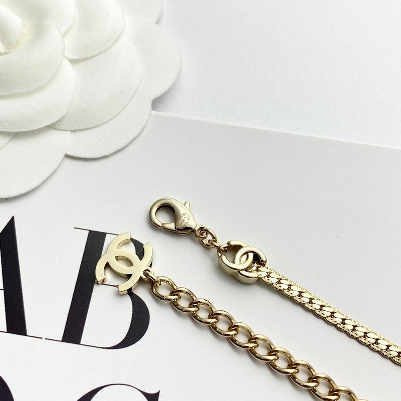 Chanel Chain 18K Gold Necklace product image 6, provided for visual reference and product detail review