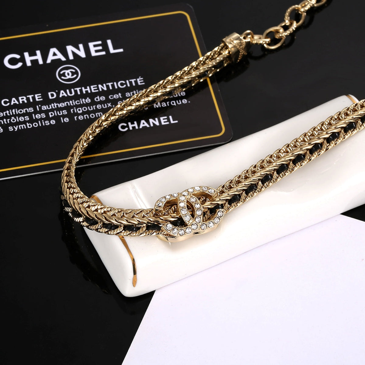 Chanel Strass Chain Choker 18K Gold Necklace product image 5, provided for visual reference and product detail review