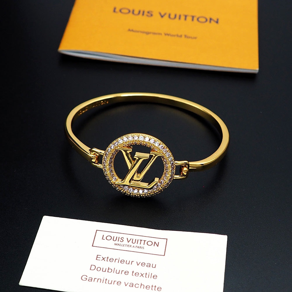 Louis Vuitton Louise Tresor 18K Gold Bracelet product image 6, provided for visual reference and product detail review