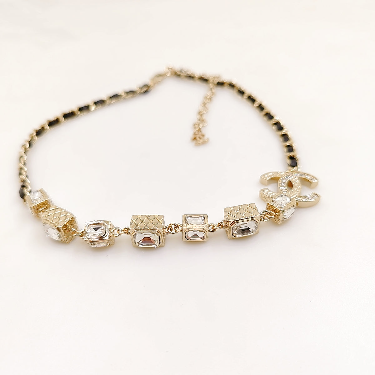 Chanel Square Crystal Choker 18K Gold Necklace product image 6, provided for visual reference and product detail review
